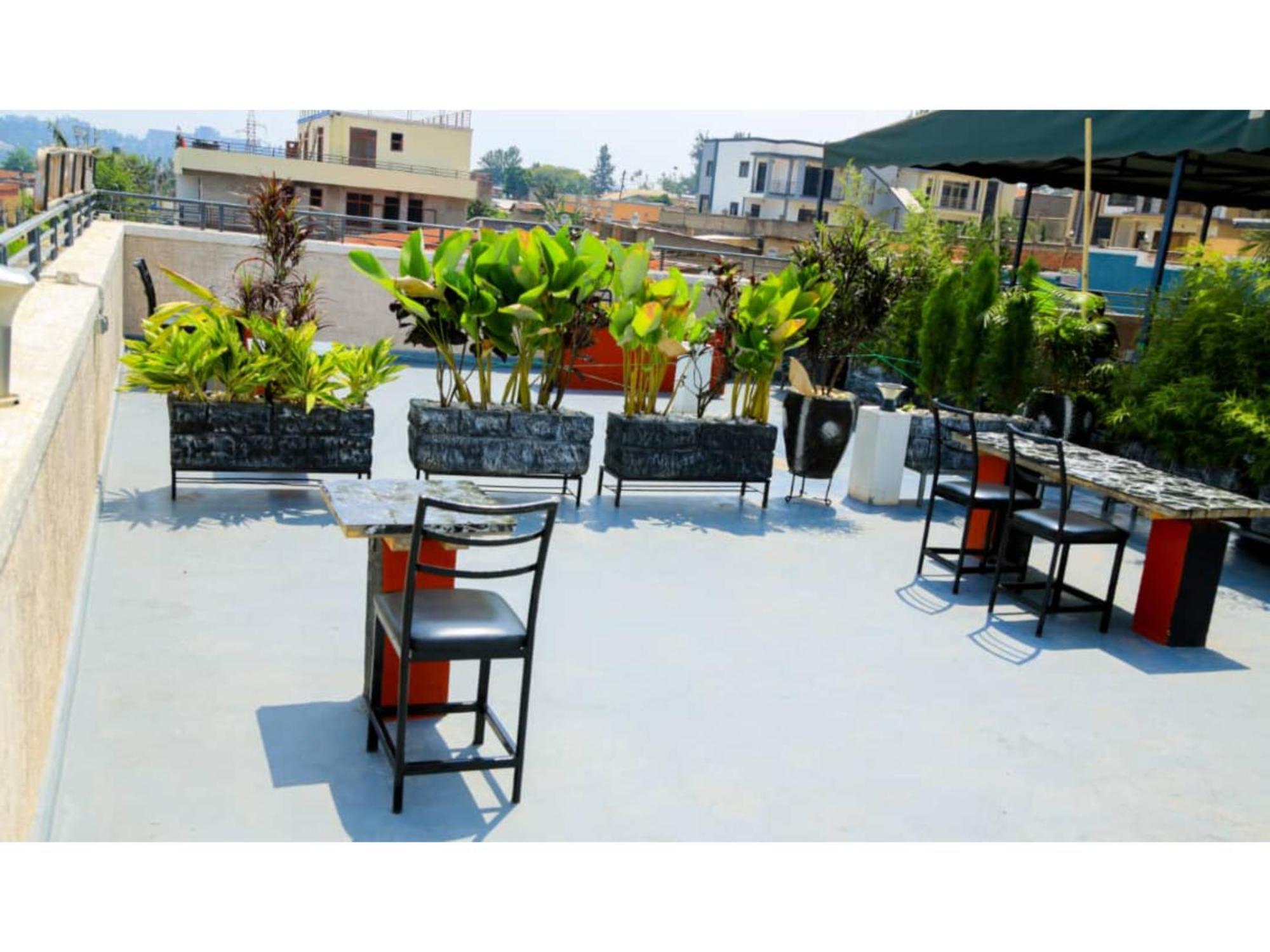 Macchiato Suites Kigali Bagian luar foto